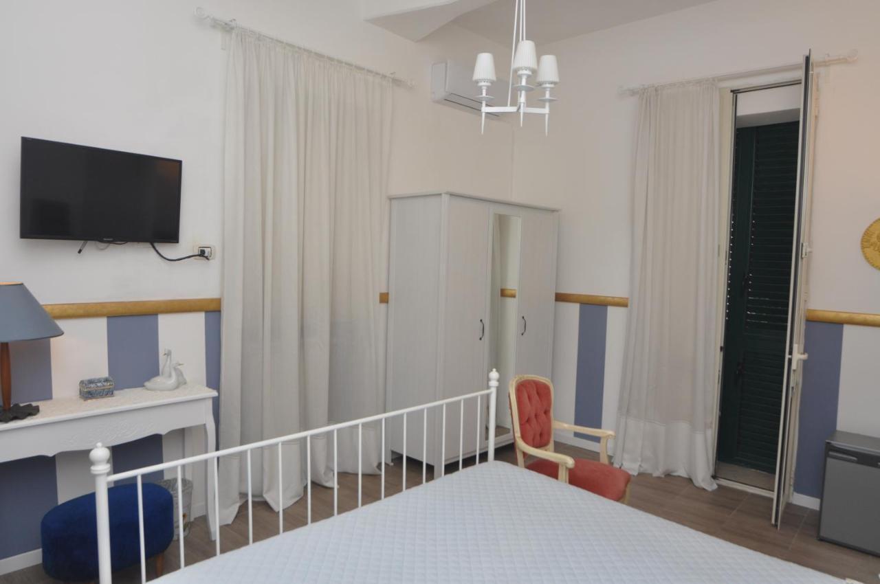 Bed and Breakfast Brenta 12 Мессіна Екстер'єр фото