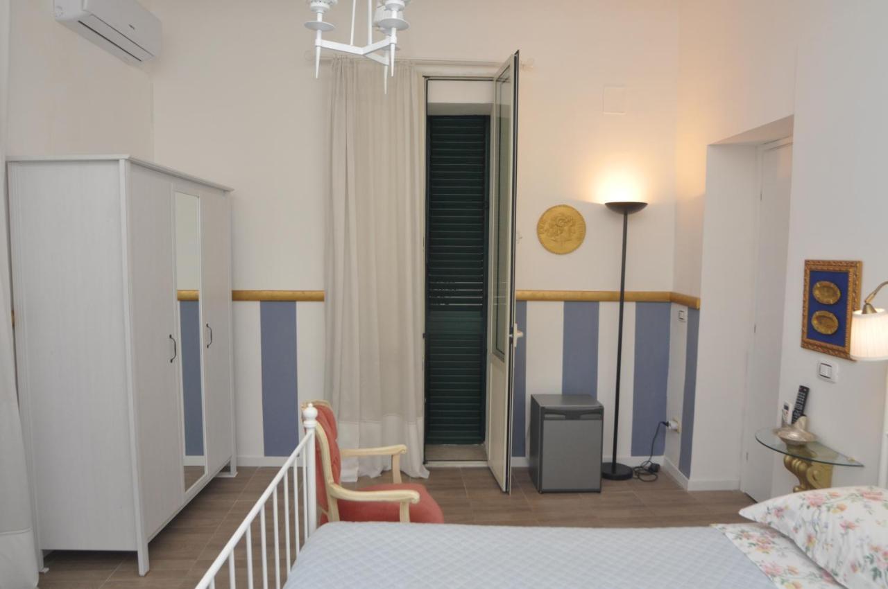 Bed and Breakfast Brenta 12 Мессіна Екстер'єр фото